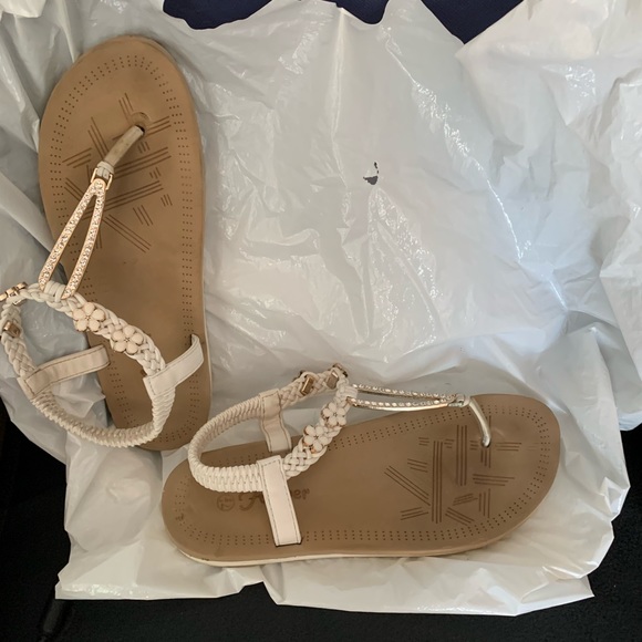 Thong rhinestone cushioned Sandals - Picture 3 of 7